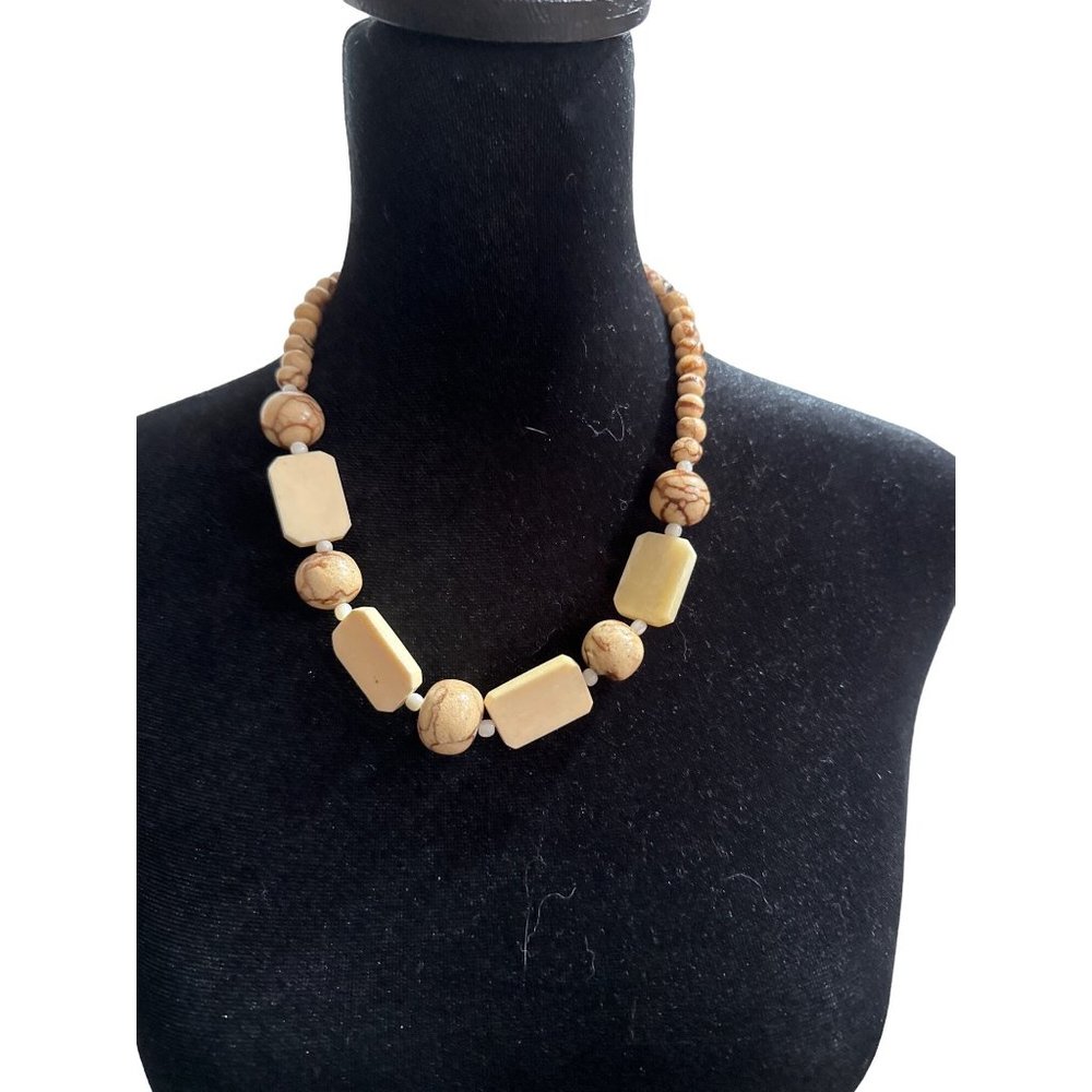 Very Rare Vintage Tiger Coral Graduated Beads Necklace